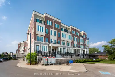 Condo Townhouse in Oakville