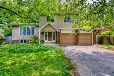 Detached in Oakville