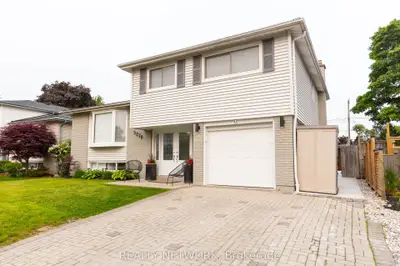 Detached in Burlington