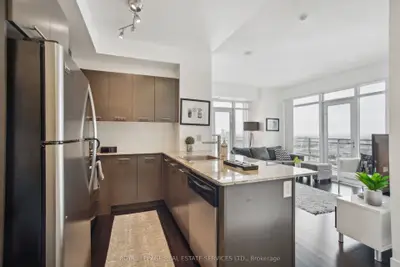 Condo Apartment in Mississauga