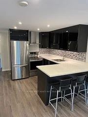 13 Sorauren Avenue 2, Toronto W01, ON M6R 2C6