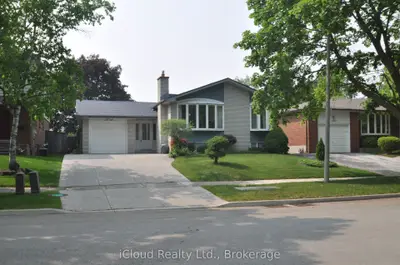 Detached in Oakville