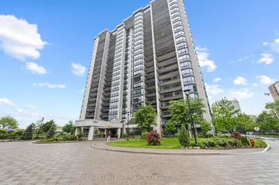 Condo Apartment in Oakville