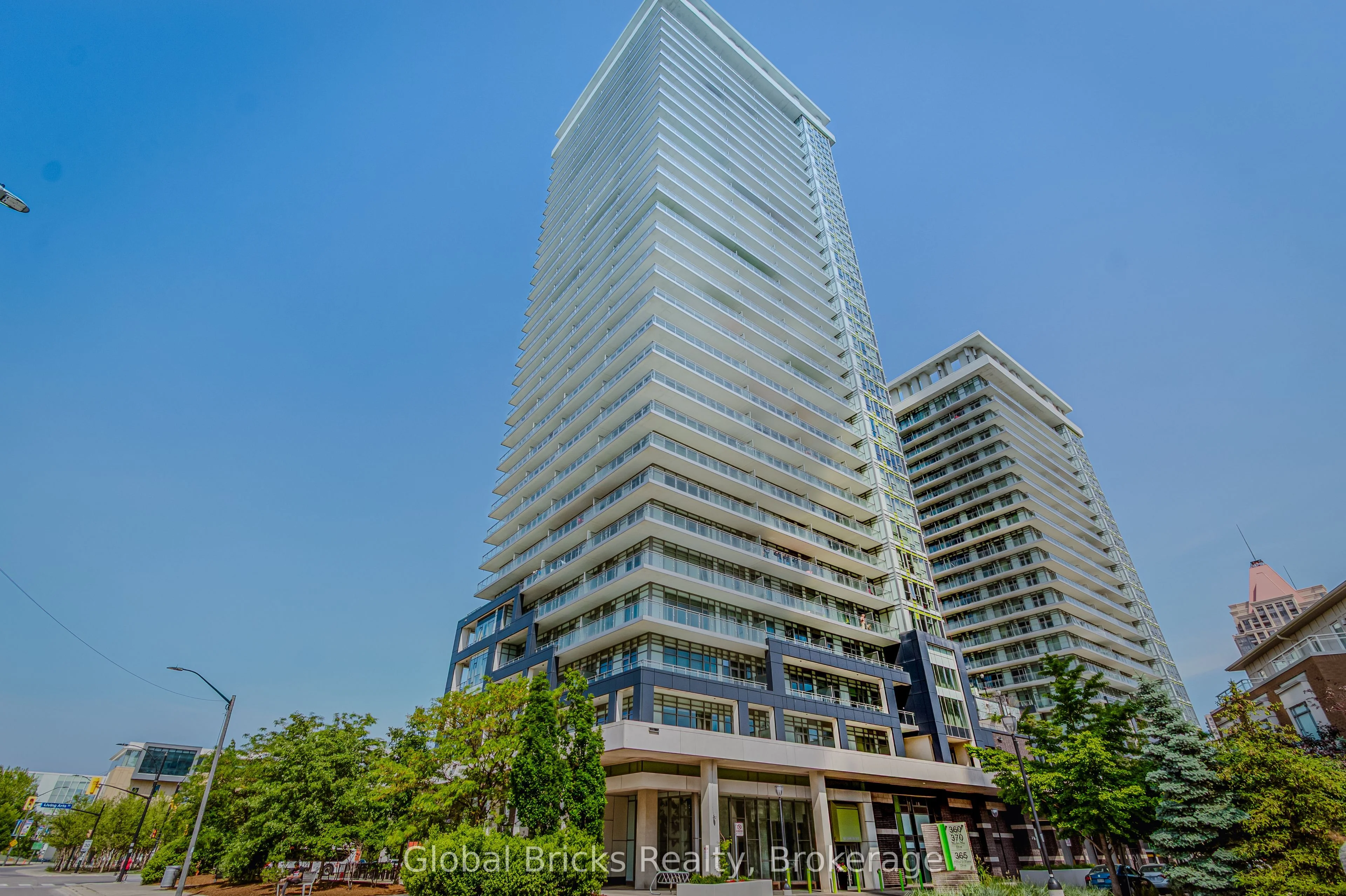 360 Square One Drive 1907, Mississauga, On L5b 0g7