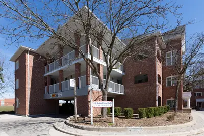 Condo Townhouse in Mississauga