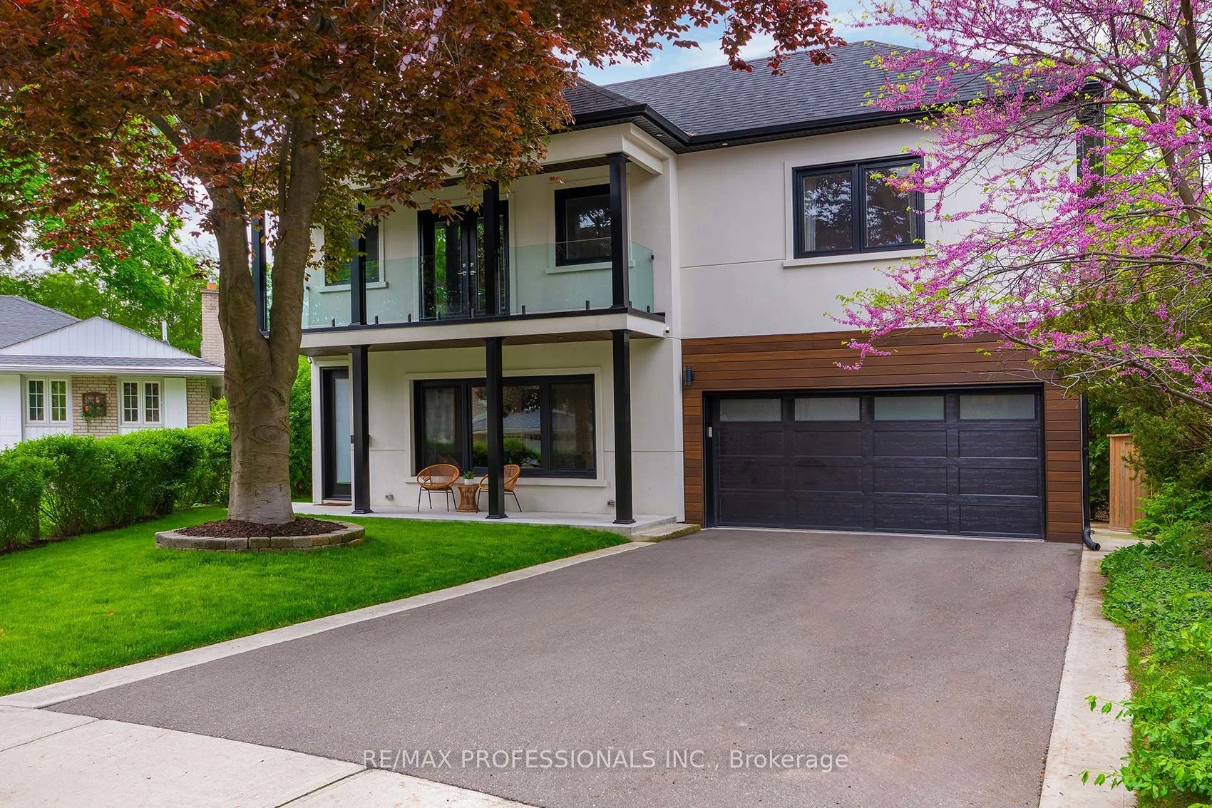 14 Aymarn Court, Toronto W08, ON M9C 2G4