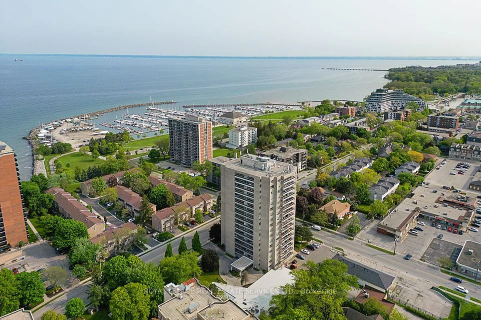 2263 Marine Drive 808, Oakville, ON L6L 5K1