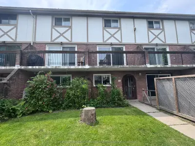Condo Townhouse in Toronto
