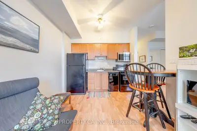 Condo Apartment in Toronto