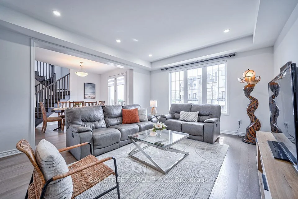3093 Travertine Drive, Oakville, On L6m 5n9