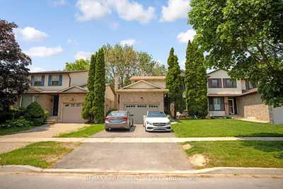Detached in Burlington