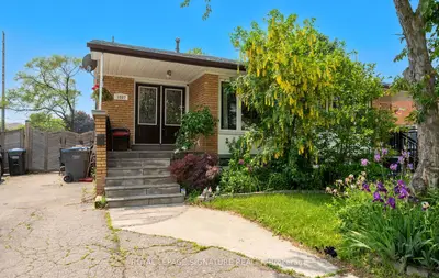 Semi-Detached in Mississauga