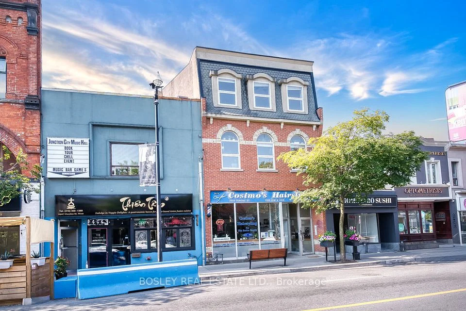 2909 Dundas Street W, Toronto W02, ON M6P 1Z1