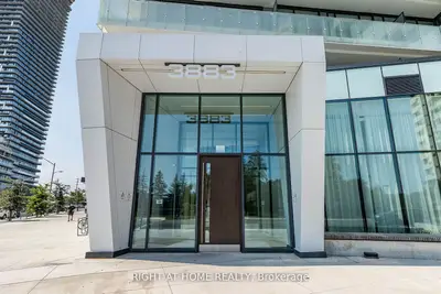 Condo Apartment in Mississauga