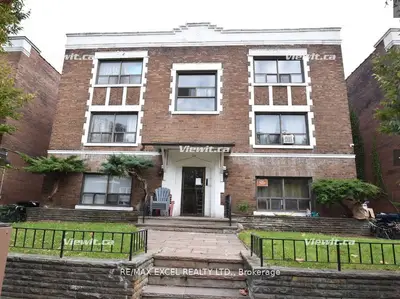 Condo Apartment in Toronto