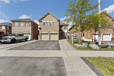 Detached in Brampton
