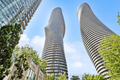 Condo Apartment in Mississauga