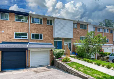 Att/Row/Townhouse in Burlington