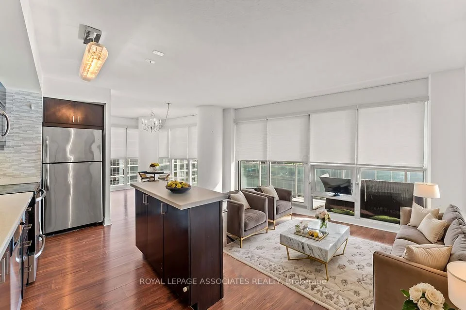 155 Legion Road 1313, Toronto W06, ON M8Y 0A7