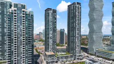 Condo Apartment in Mississauga