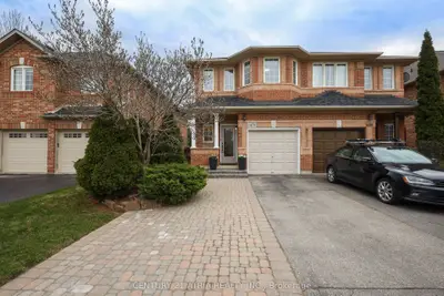 Semi-Detached in Oakville