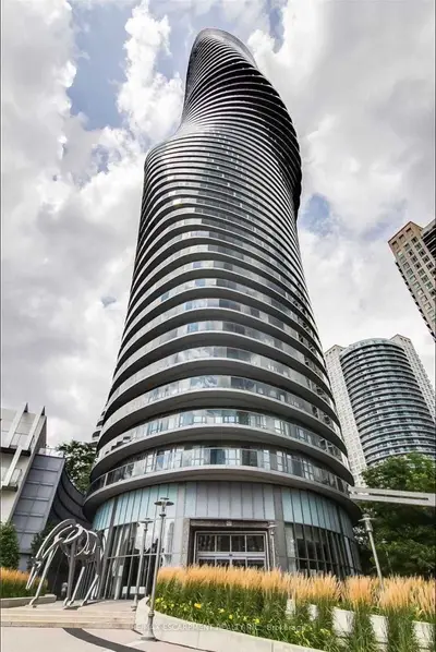Condo Apartment in Mississauga