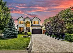 484 Avonwood Drive, Mississauga, ON L5G 1Y9