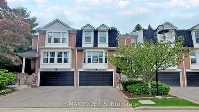 Condo Townhouse in Toronto