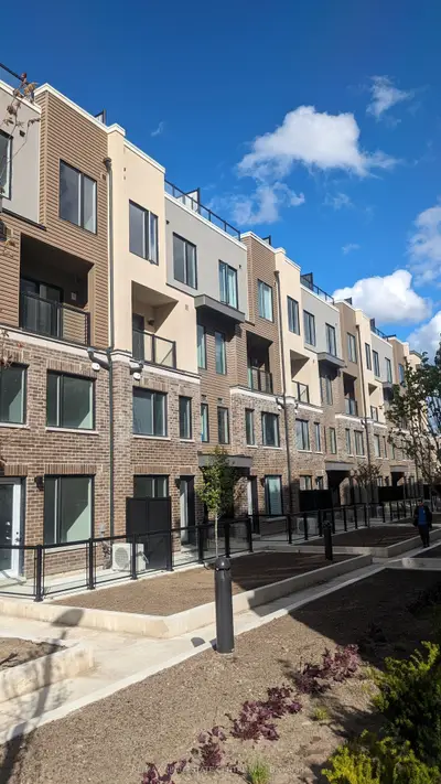 Condo Townhouse in Mississauga