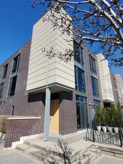 Condo Townhouse in Toronto