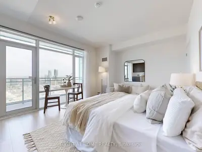 Condo Apartment in Mississauga