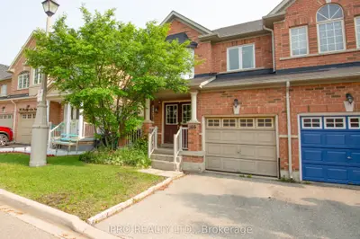 Att/Row/Townhouse in Brampton