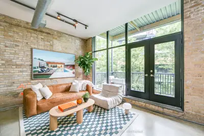 Condo Apartment in Toronto