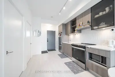 Condo Apartment in Oakville