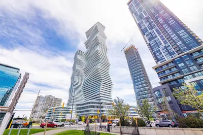 Condo Apartment in Mississauga