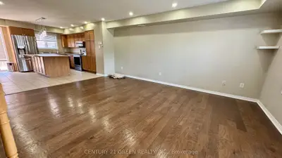 3056 Eglinton Avenue W 61, Mississauga, On L5m 8e4