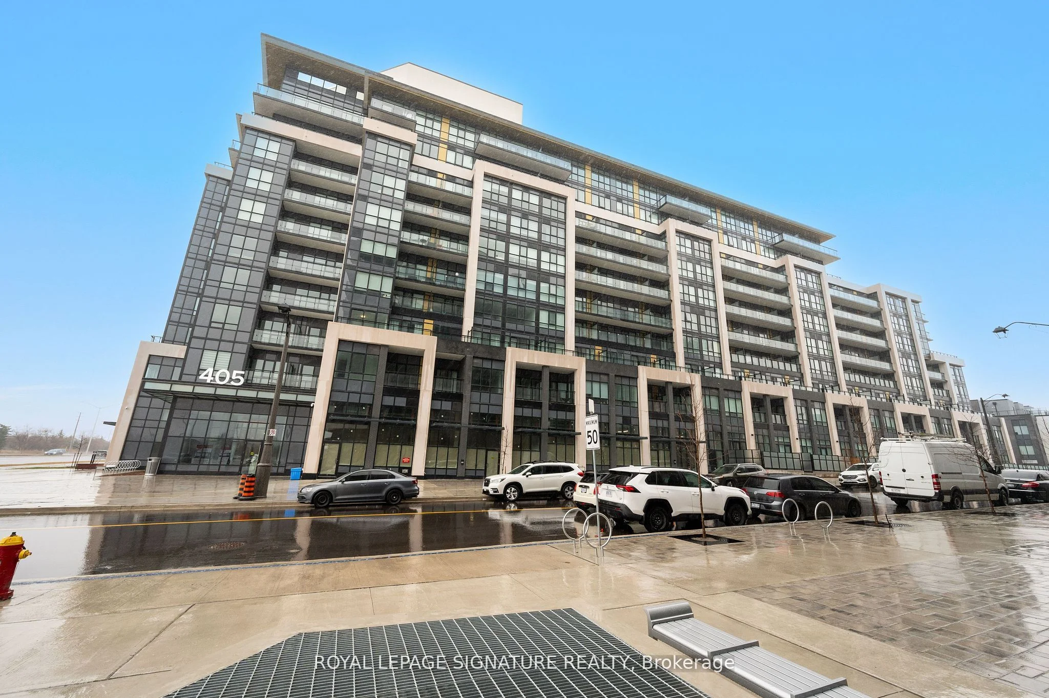 Condo Apartment in Oakville