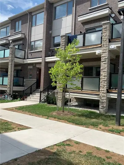 Condo Townhouse in Brampton