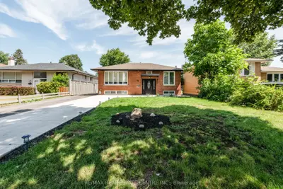 Detached in Brampton