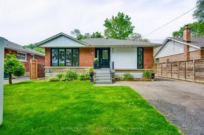 Detached in Burlington