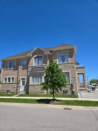 Detached in Oakville