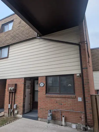 Condo Townhouse in Mississauga