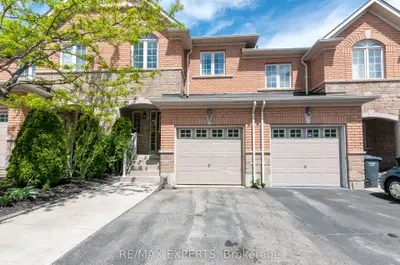 Condo Townhouse in Brampton