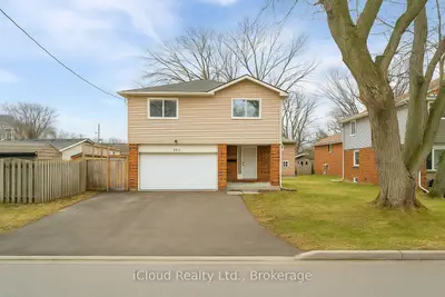 Detached in Burlington
