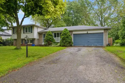 Detached in Oakville