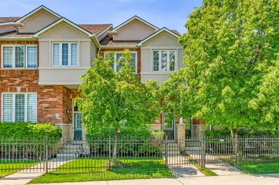Condo Townhouse in Mississauga