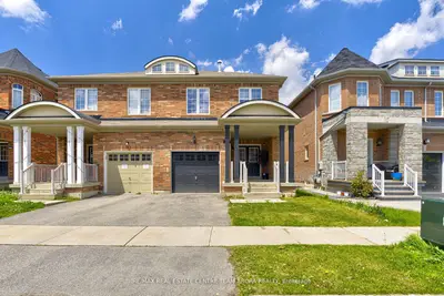 Semi-Detached in Milton