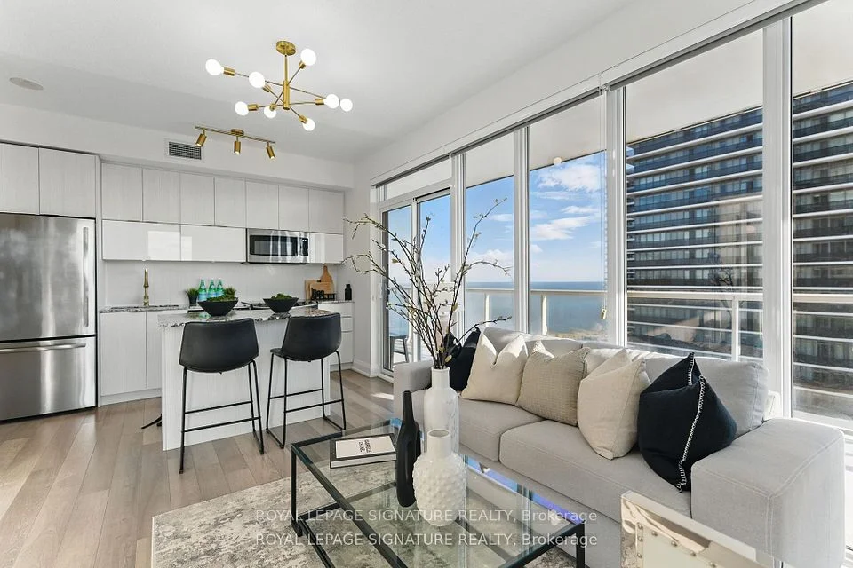 56 Annie Craig Drive 4104, Toronto W06, On M8v 0c5
