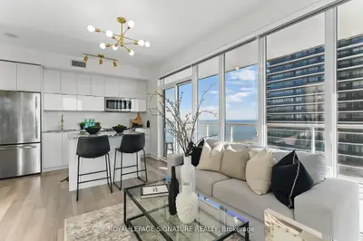 Condo Apartment in Toronto