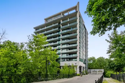 Condo Apartment in Halton Hills